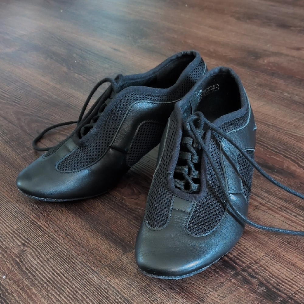 Very Fine Women's Andromeda Ballroom Latin Rhythm Dance Shoe 6.5